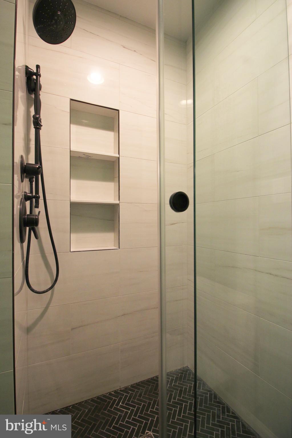 BERKELEY MANOR - Residential Lease