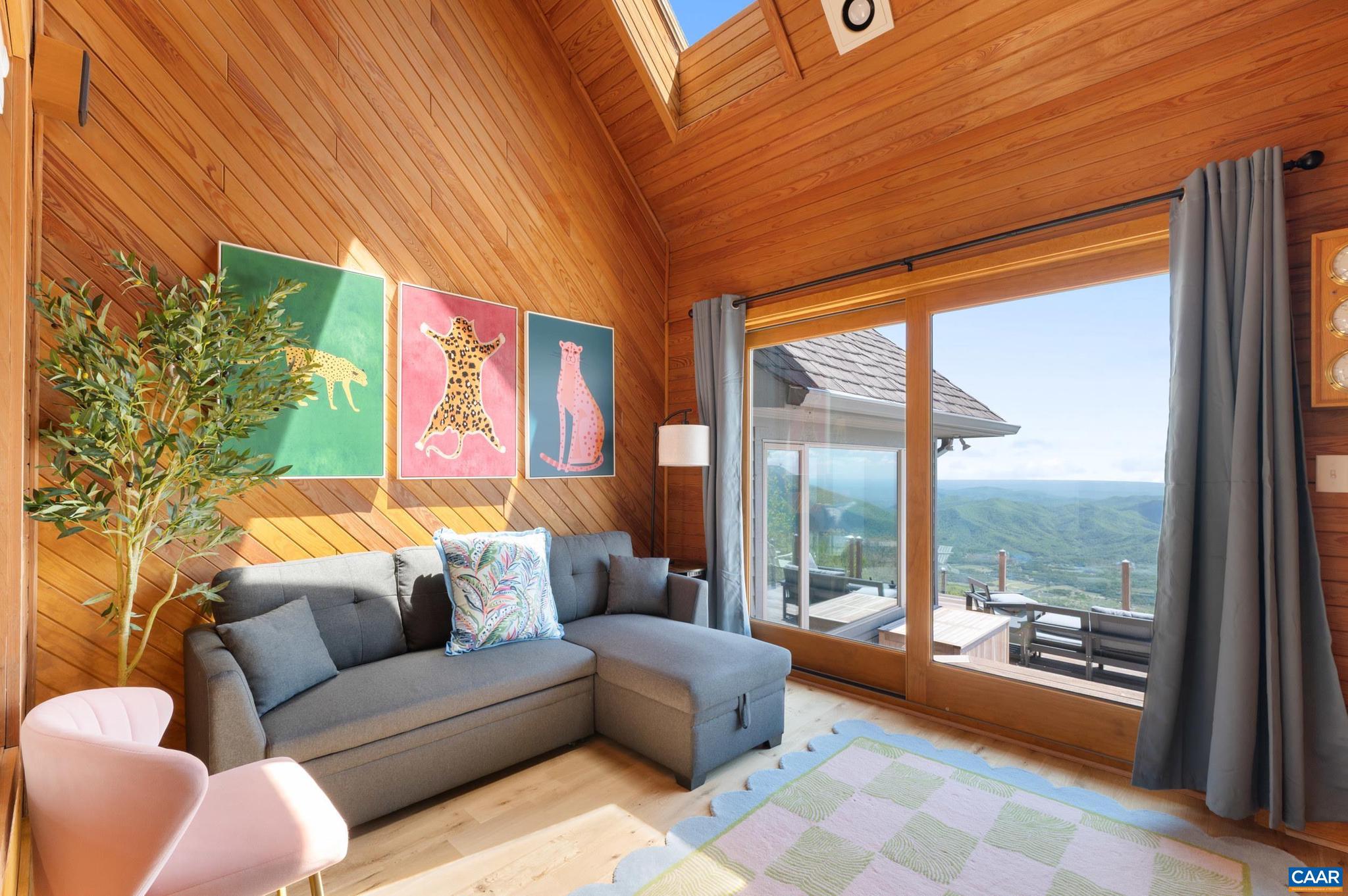 WINTERGREEN RESORT - Residential