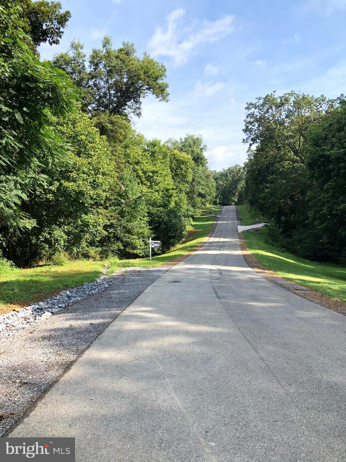 CROSSINGS ON THE POTOMAC - Land
