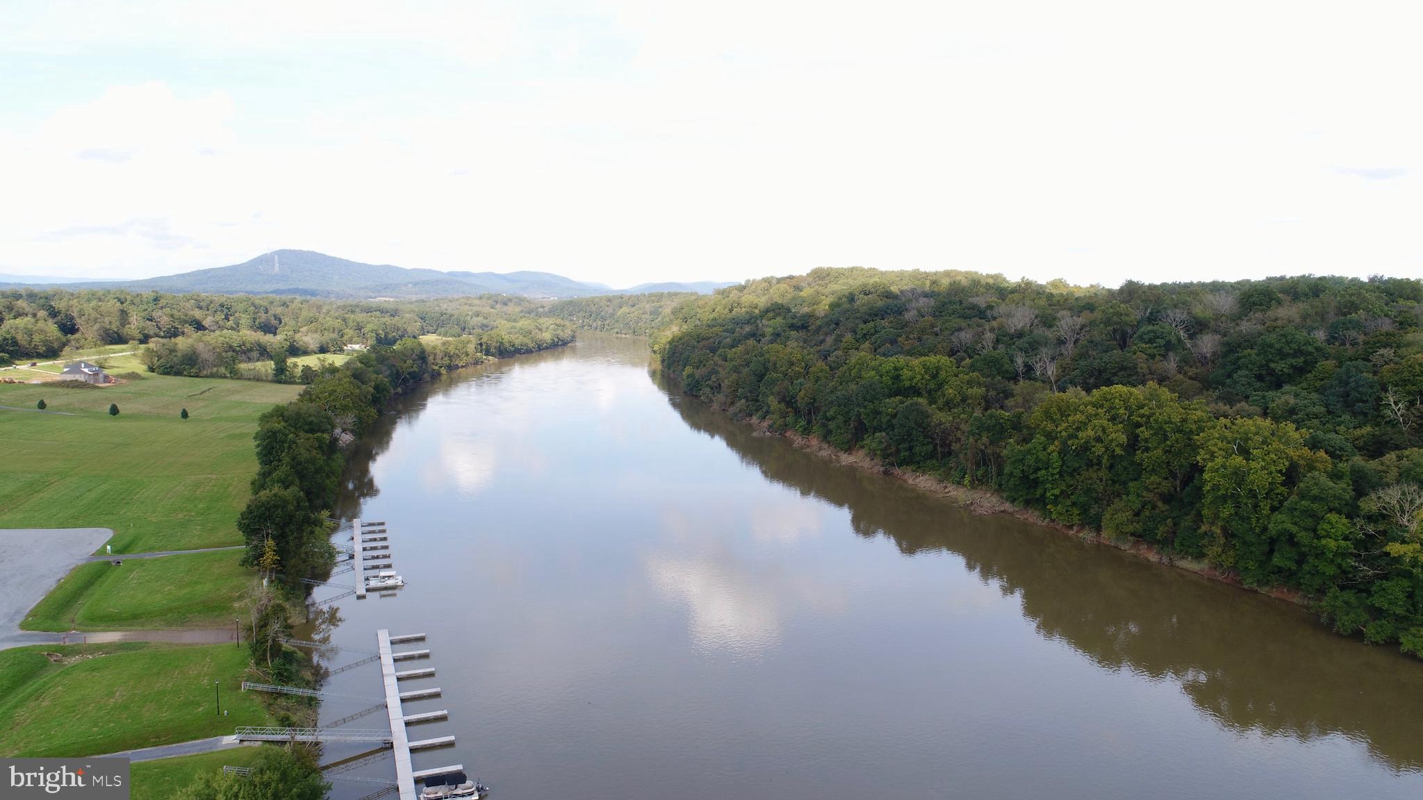 CROSSINGS ON THE POTOMAC - Land
