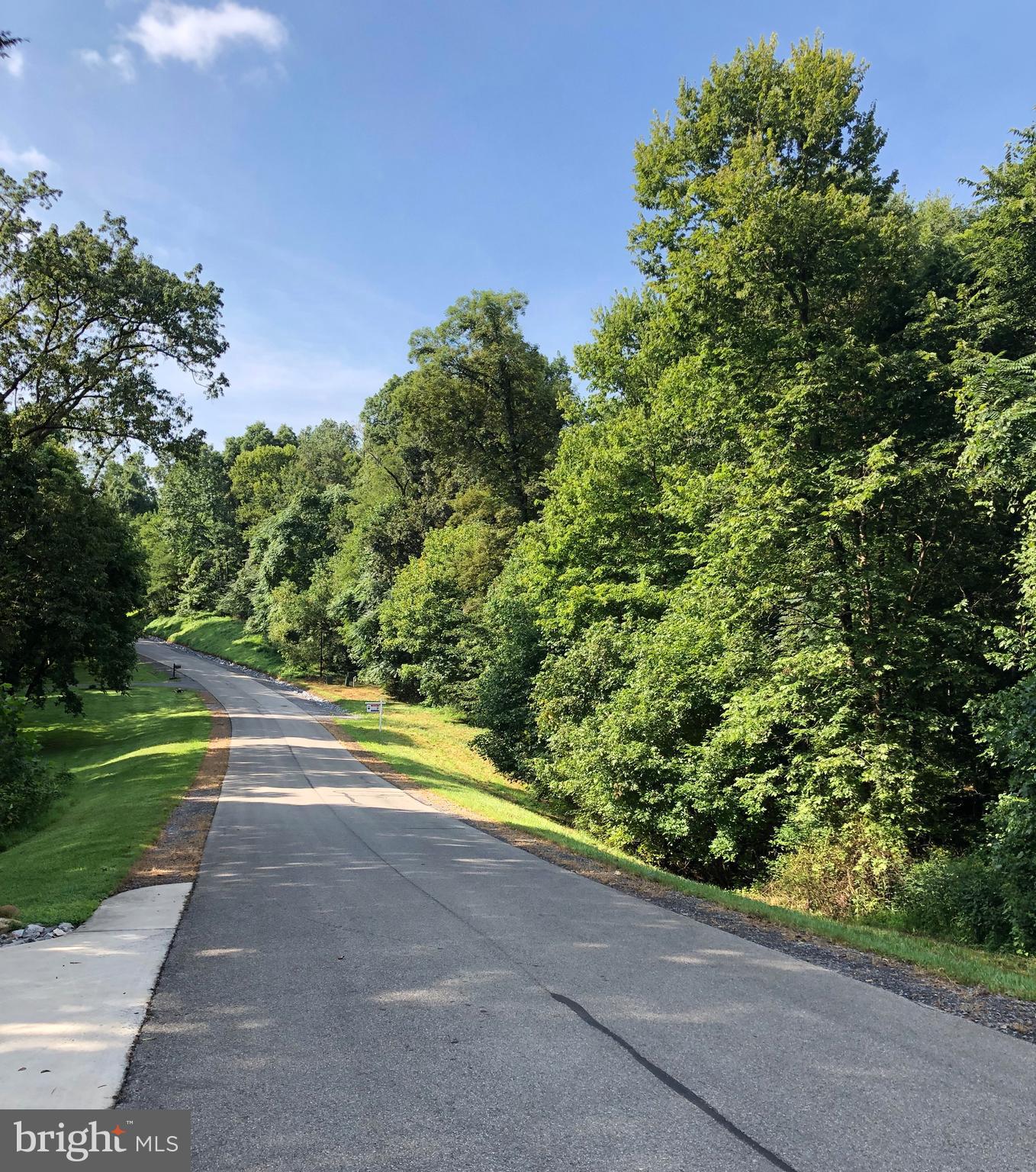 CROSSINGS ON THE POTOMAC - Land