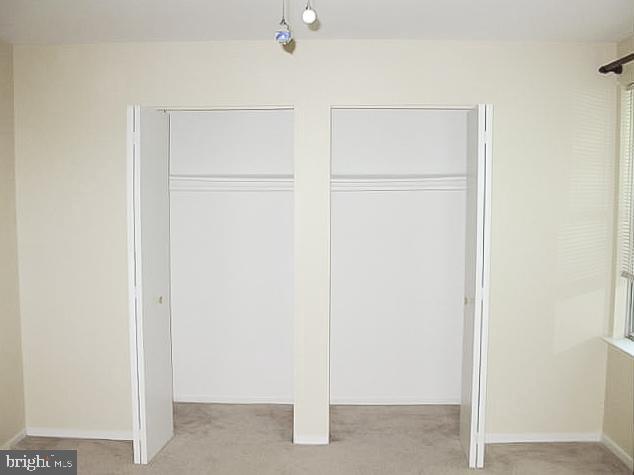 OAKWOOD COMMONS AT BURKE - Residential Lease