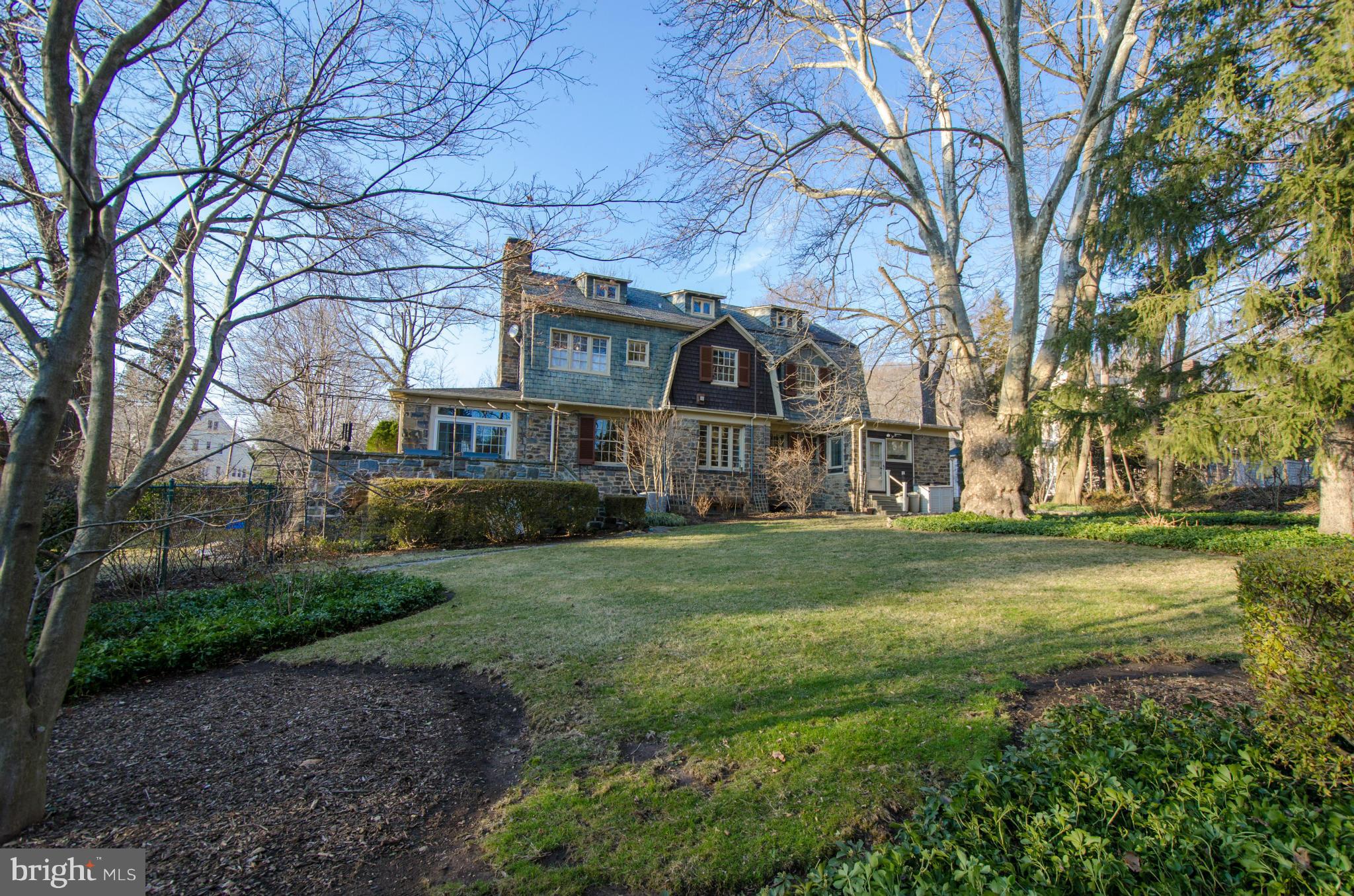 ROLAND PARK - Residential