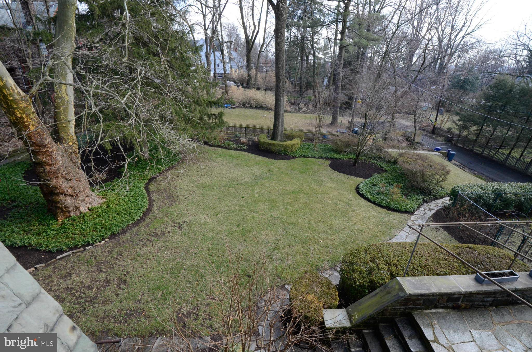 ROLAND PARK - Residential