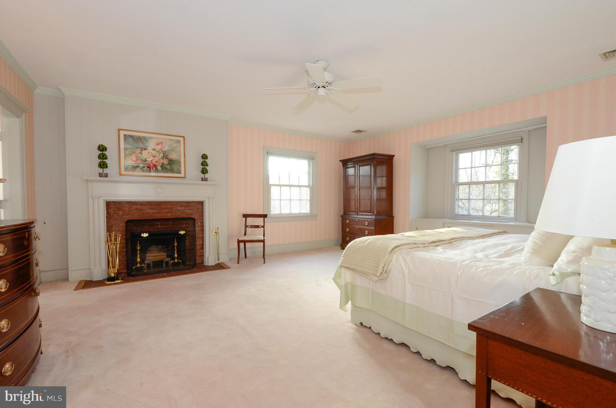 ROLAND PARK - Residential