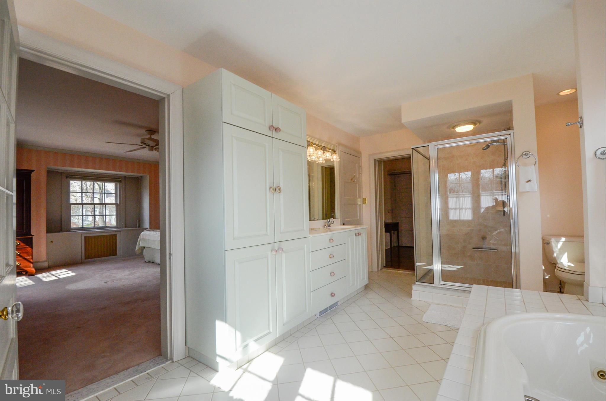 ROLAND PARK - Residential