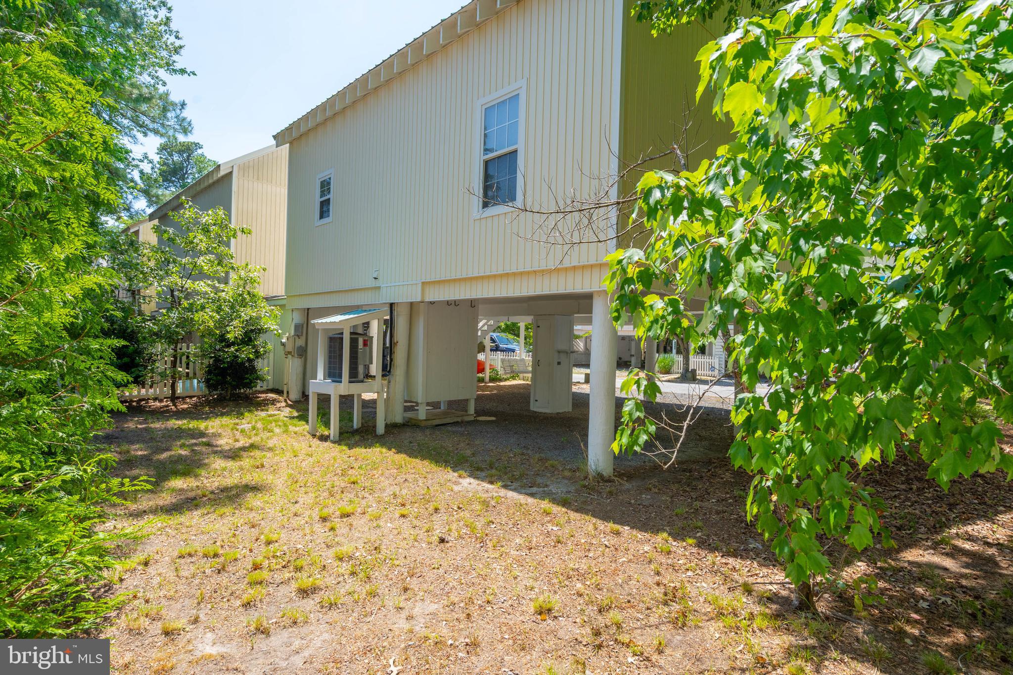 BAHAMAS BEACH - Residential