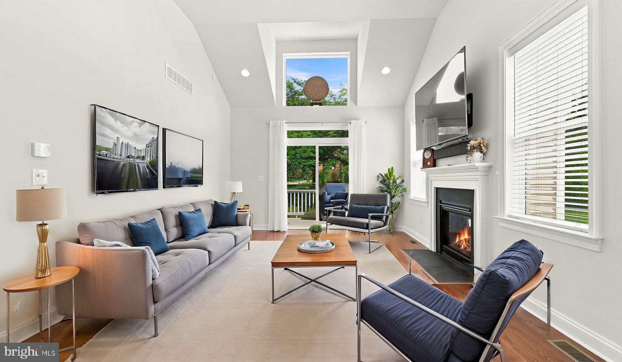 23 SWAN LANE
