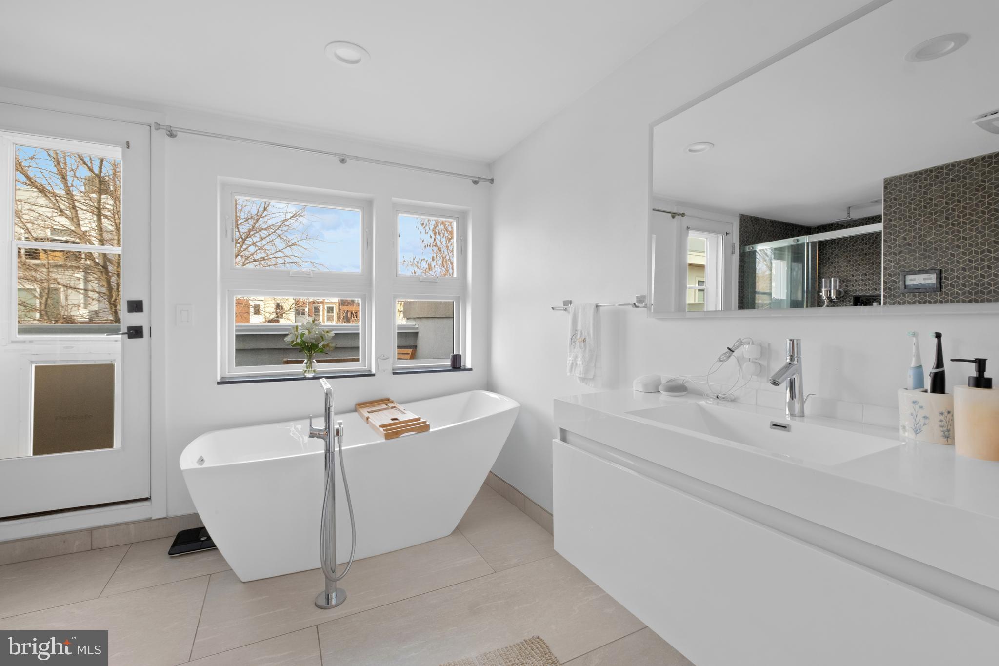 EAST PASSYUNK CROSSING - Residential