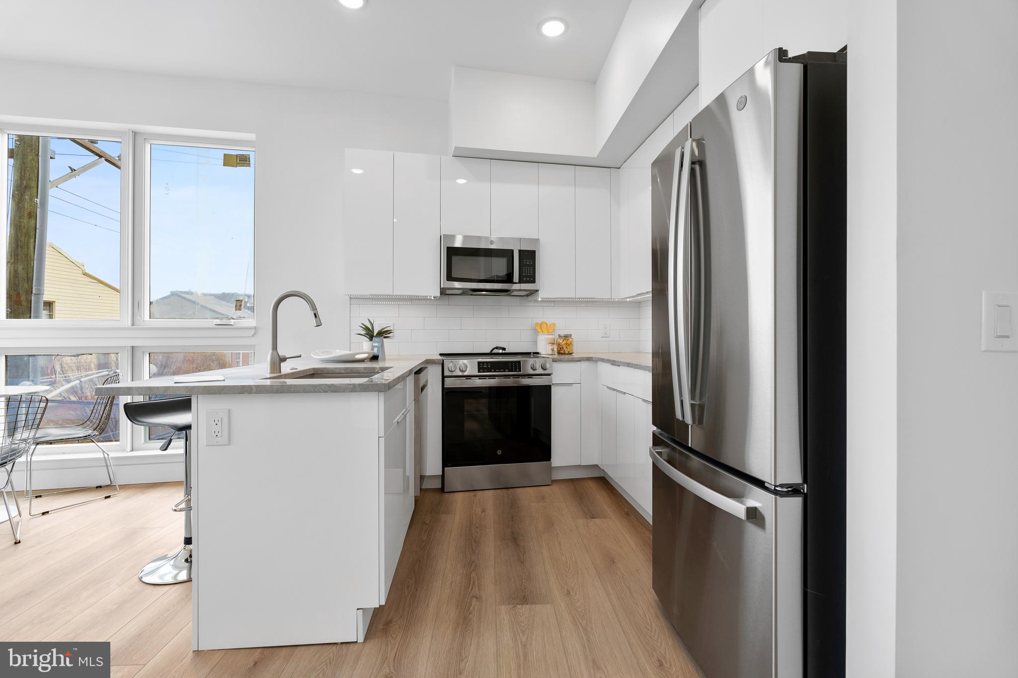 QUEEN VILLAGE - Residential Lease