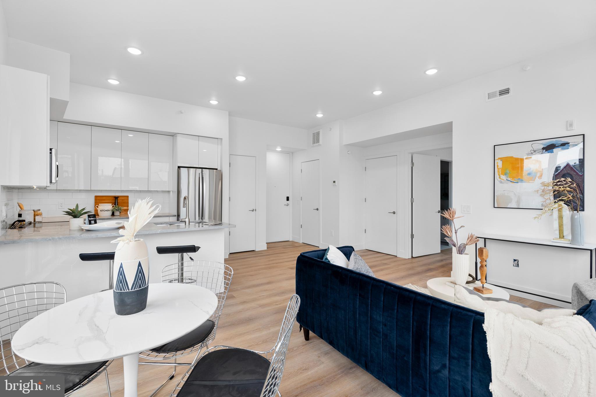 QUEEN VILLAGE - Residential Lease