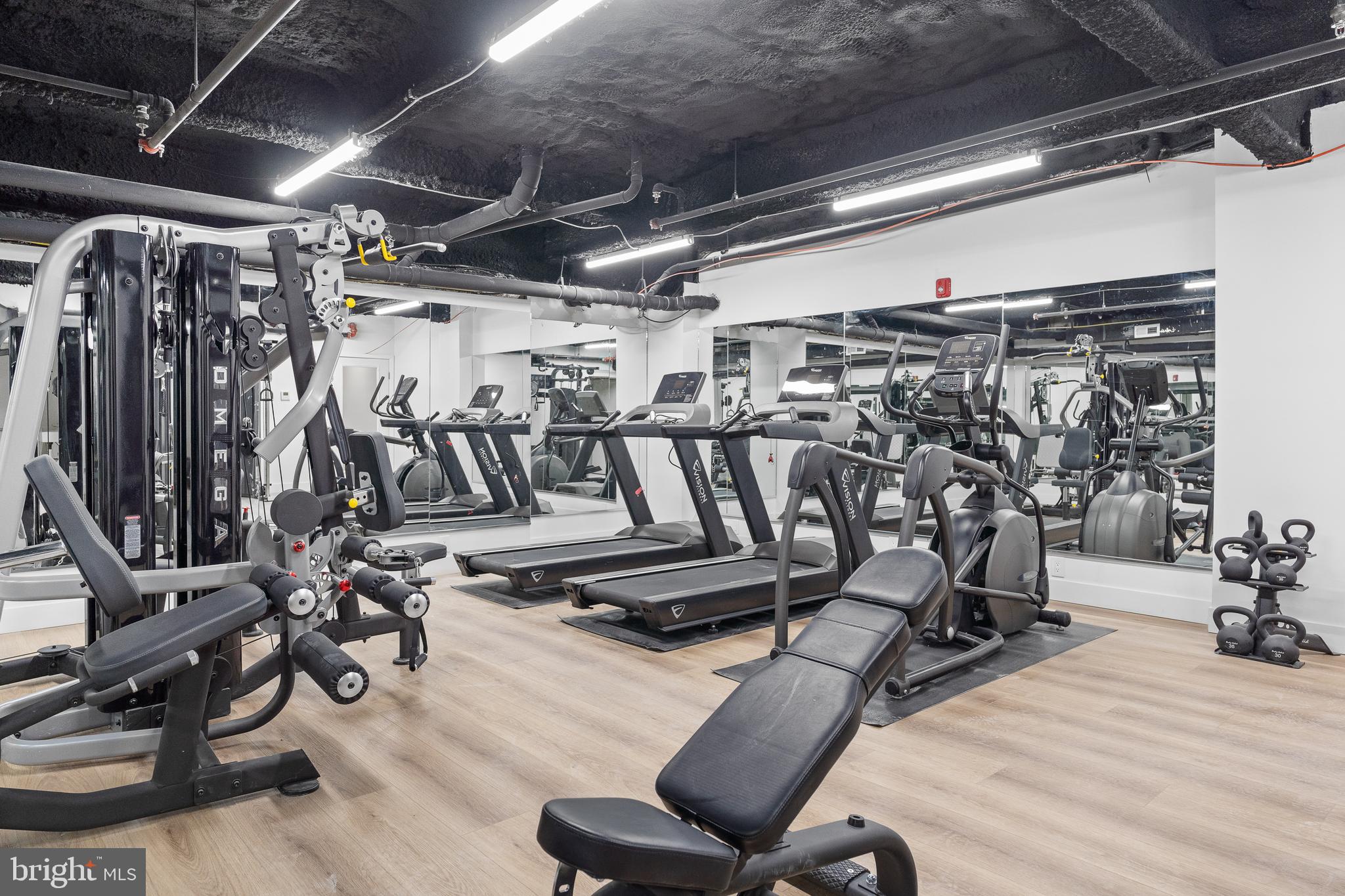 QUEEN VILLAGE - Residential Lease