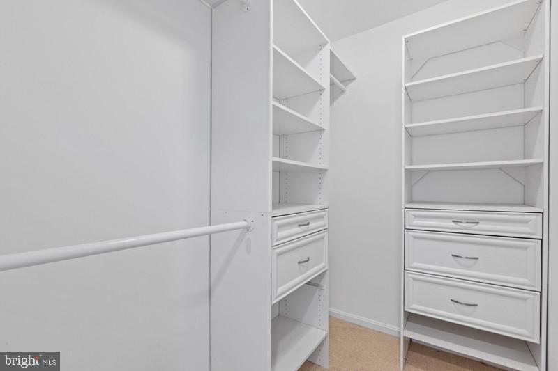 KENWOOD FOREST - Residential Lease