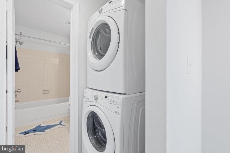 KENWOOD FOREST - Residential Lease