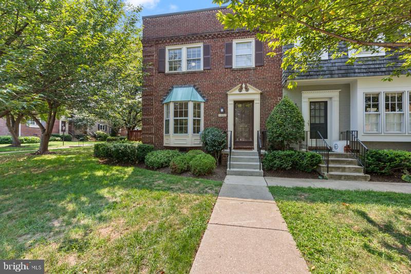 KENWOOD FOREST - Residential Lease