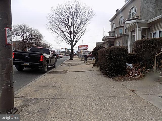 HUNTING PARK - Residential Income