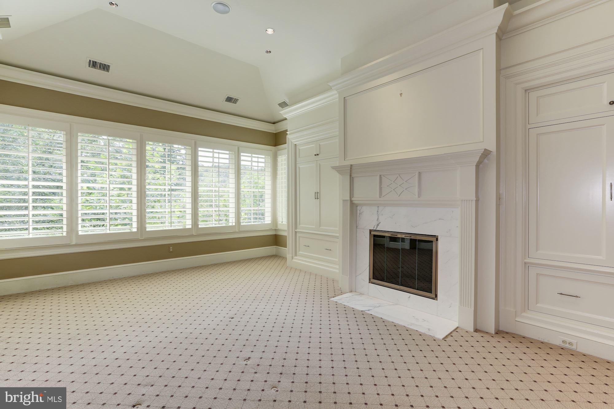 MERRY GO ROUND FARM - Residential