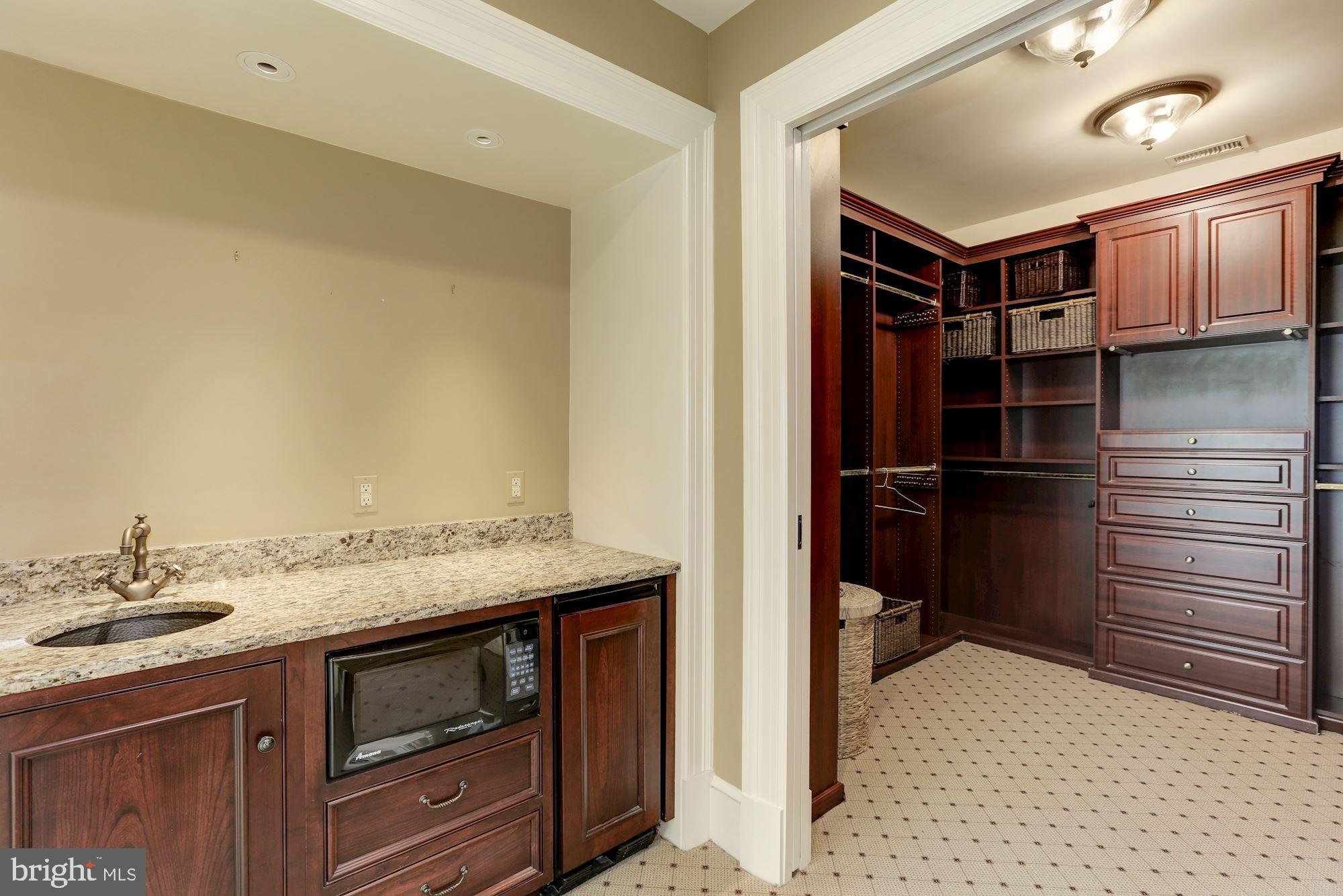 MERRY GO ROUND FARM - Residential