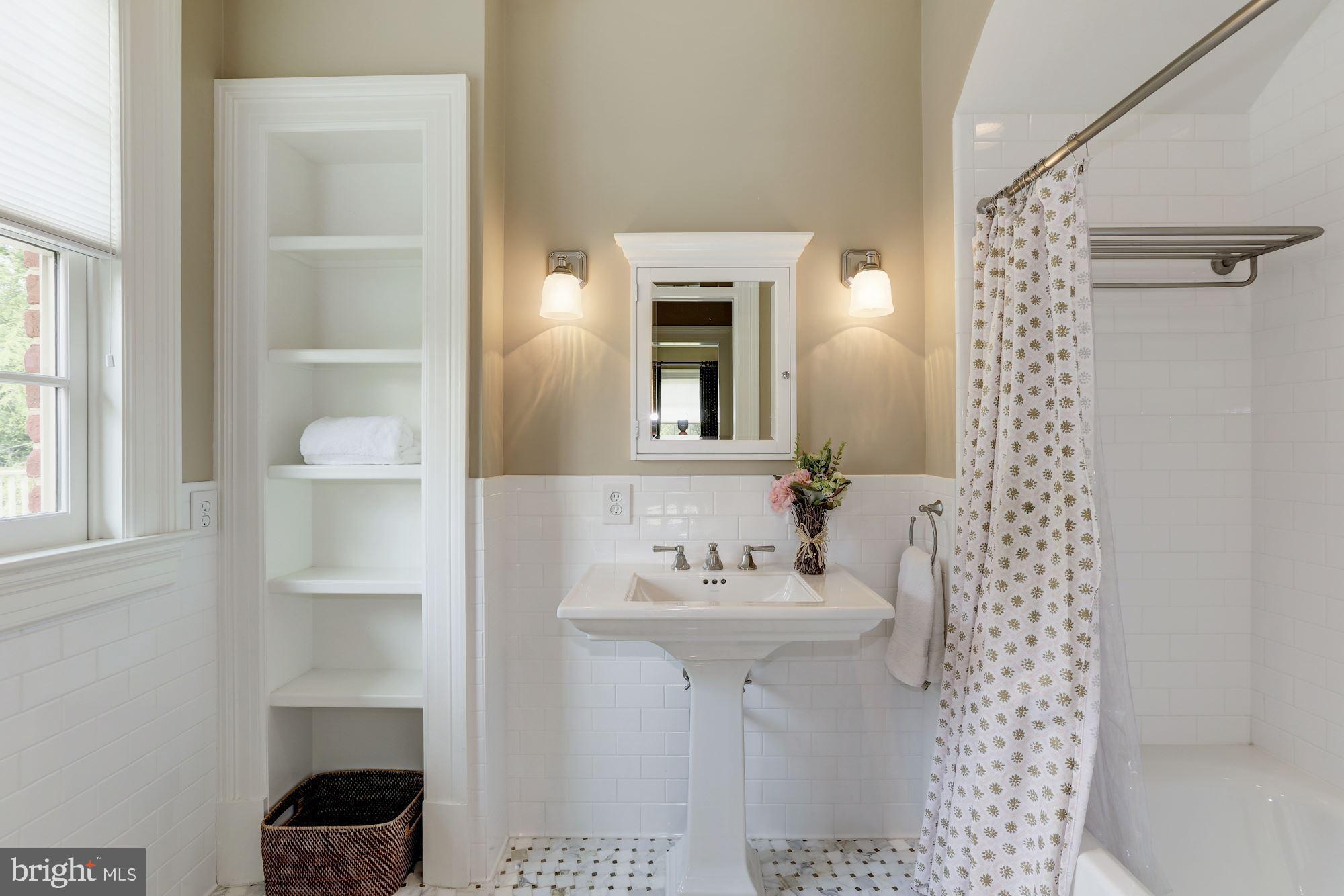 MERRY GO ROUND FARM - Residential