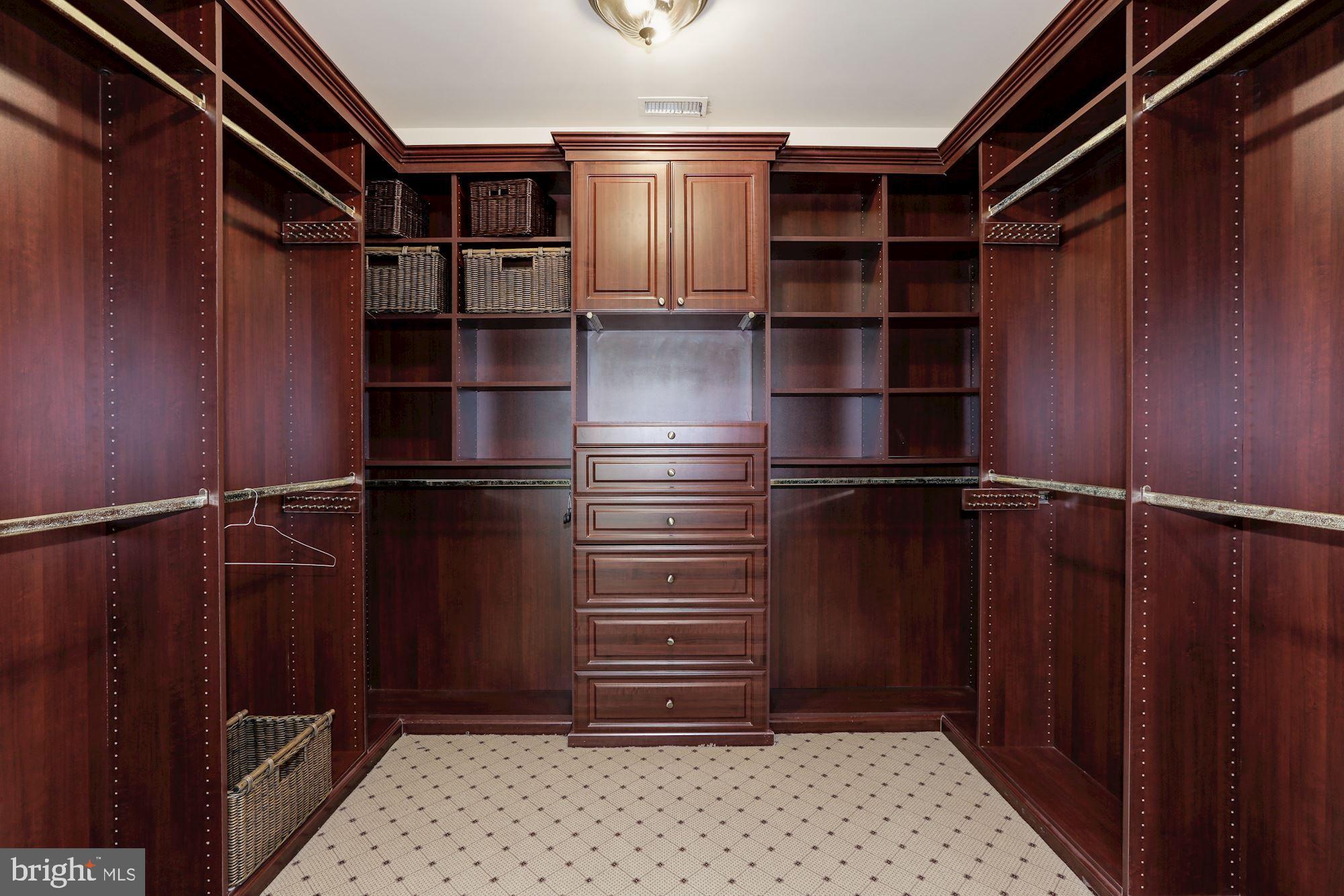 MERRY GO ROUND FARM - Residential