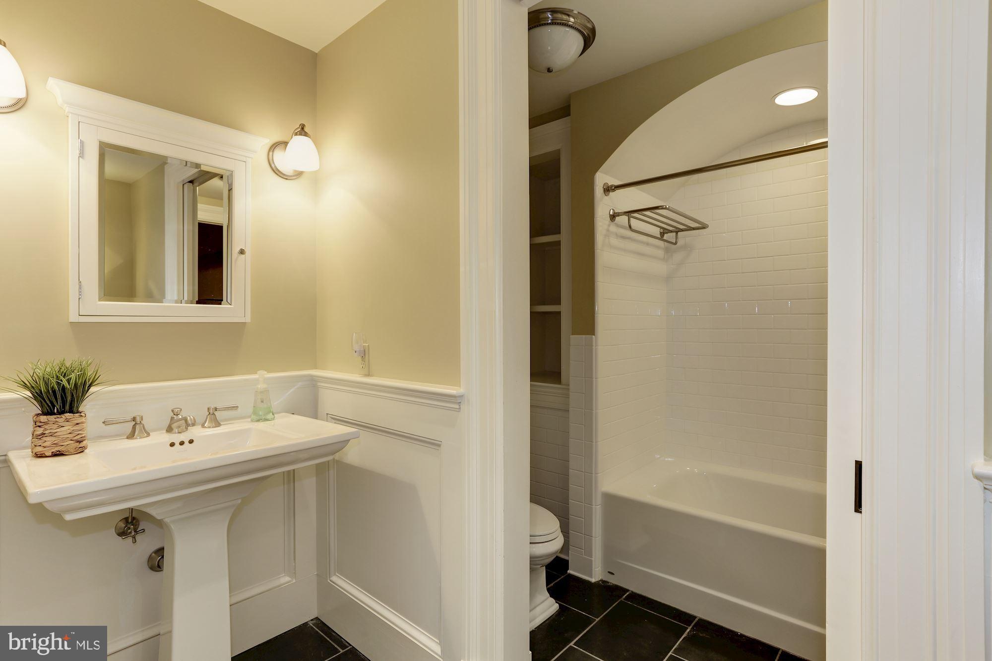 MERRY GO ROUND FARM - Residential