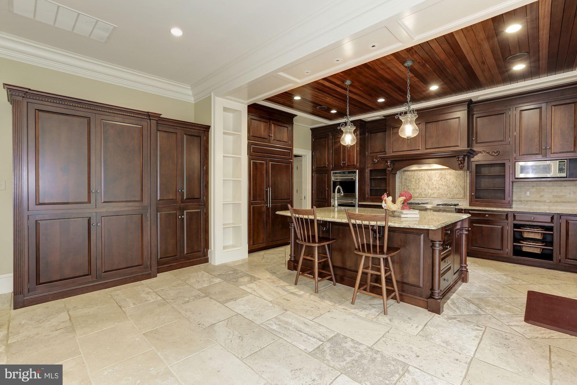 MERRY GO ROUND FARM - Residential