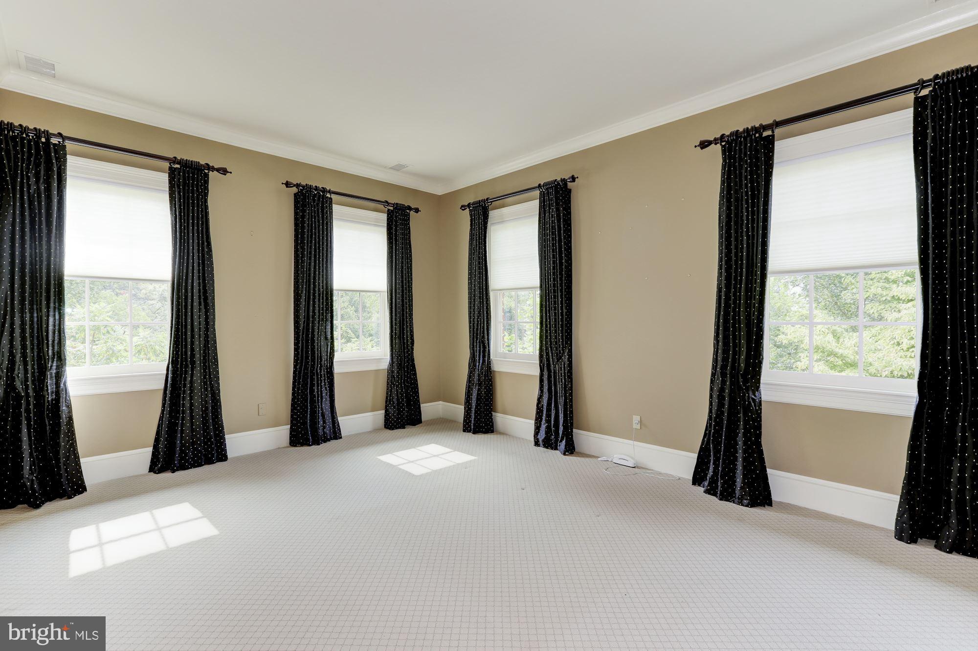 MERRY GO ROUND FARM - Residential