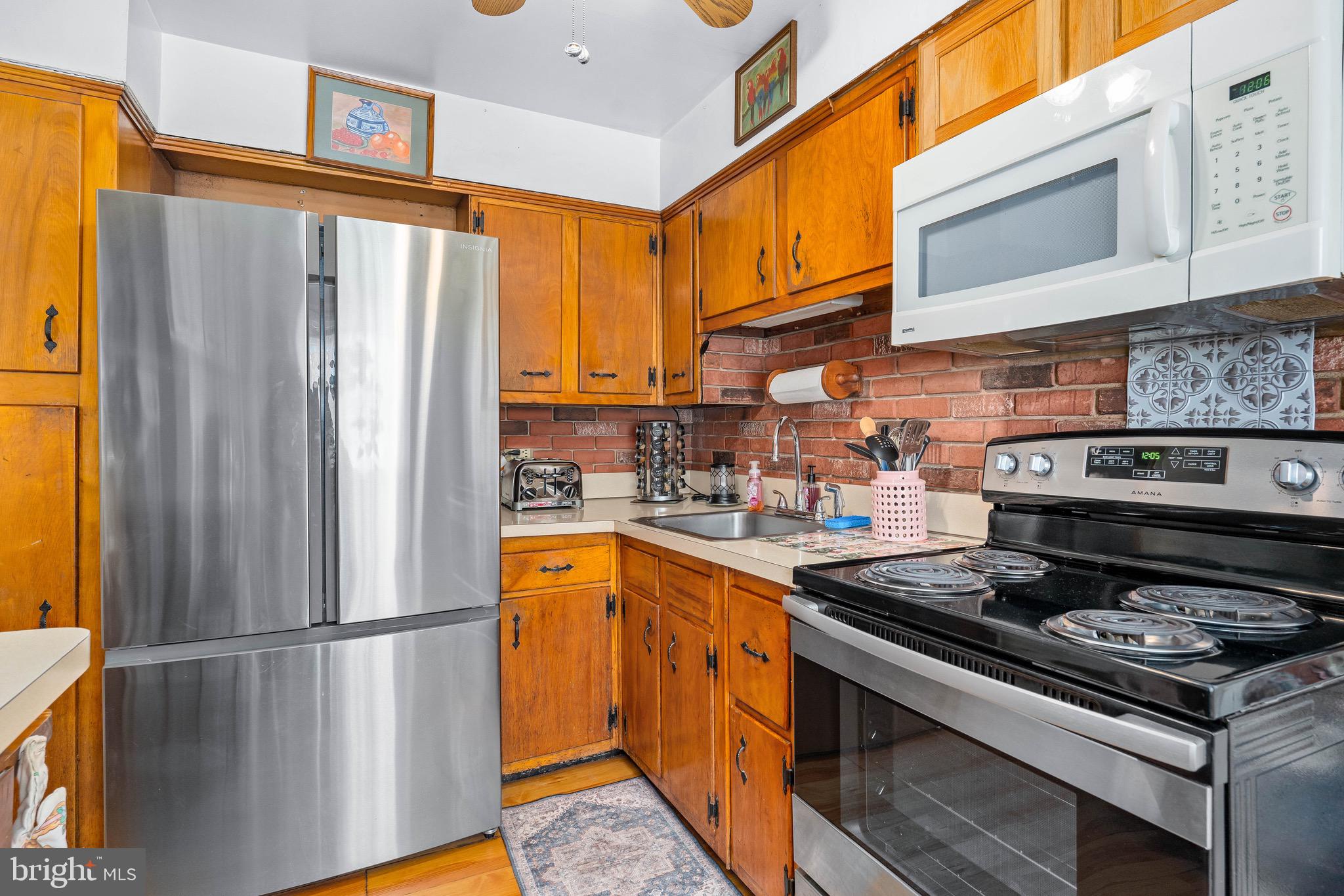 CHESTNUT HILL ESTATES - Residential