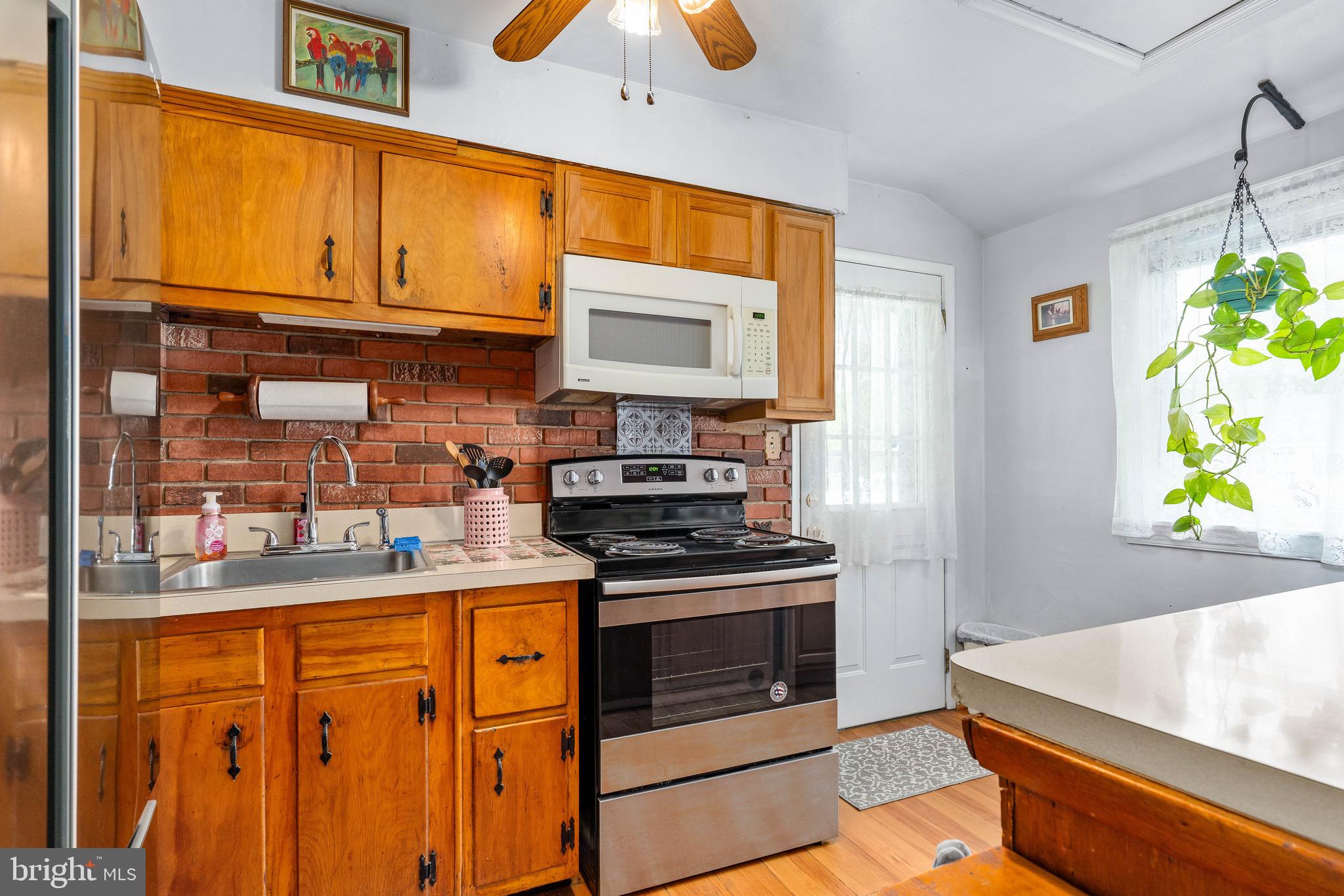 CHESTNUT HILL ESTATES - Residential