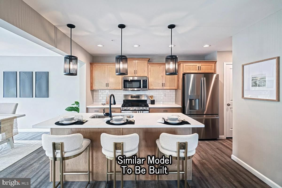 2125 HAMPDEN COURT LOT 18