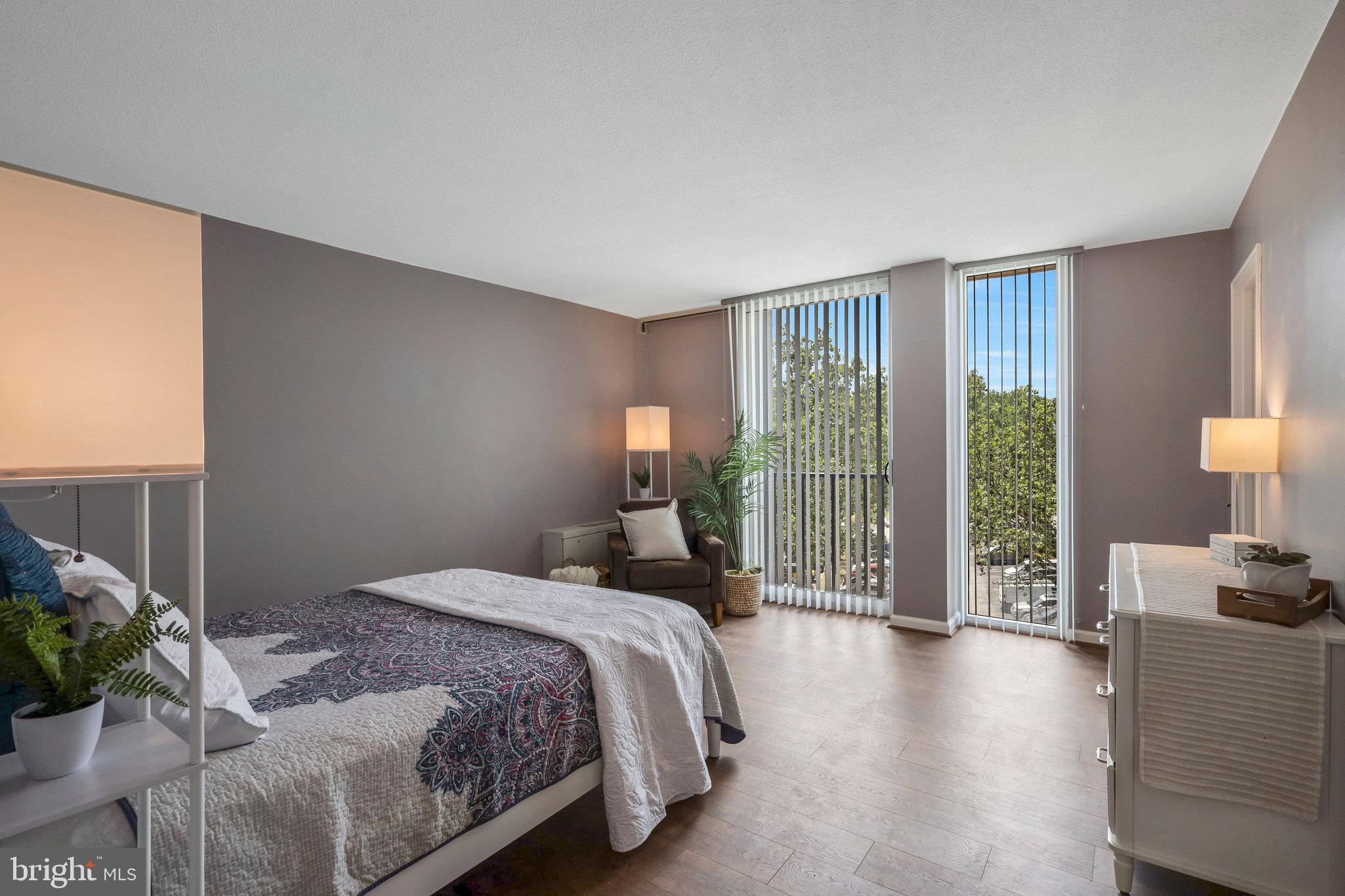 THE CARLTON - Residential