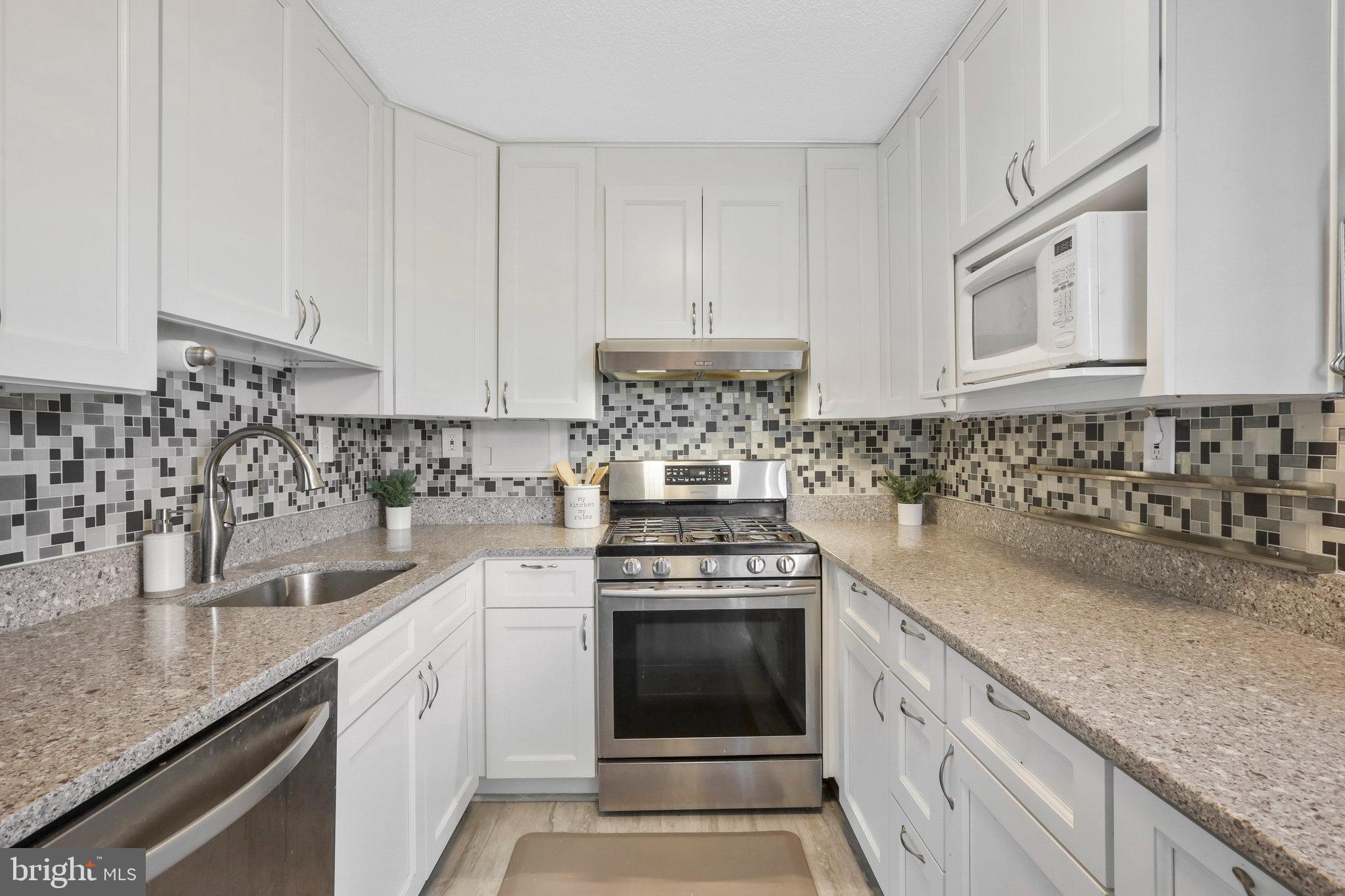 THE CARLTON - Residential