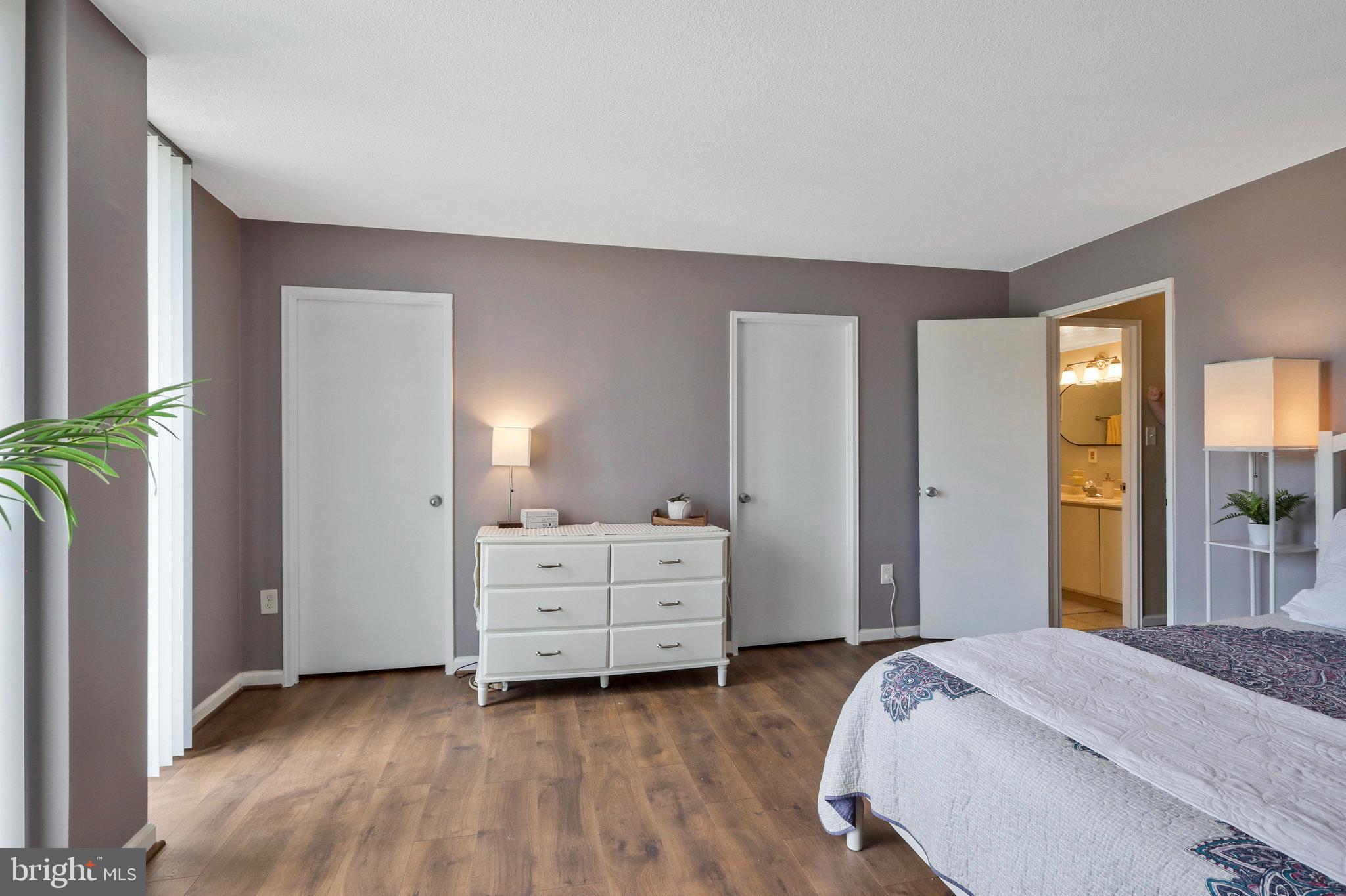 THE CARLTON - Residential