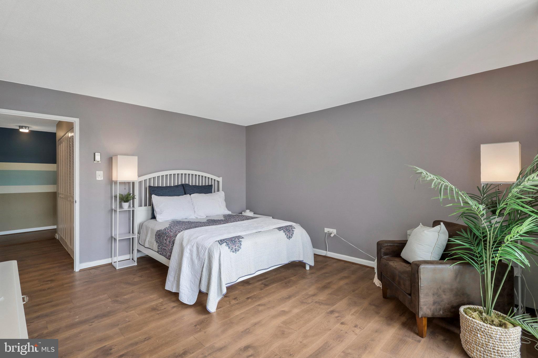 THE CARLTON - Residential