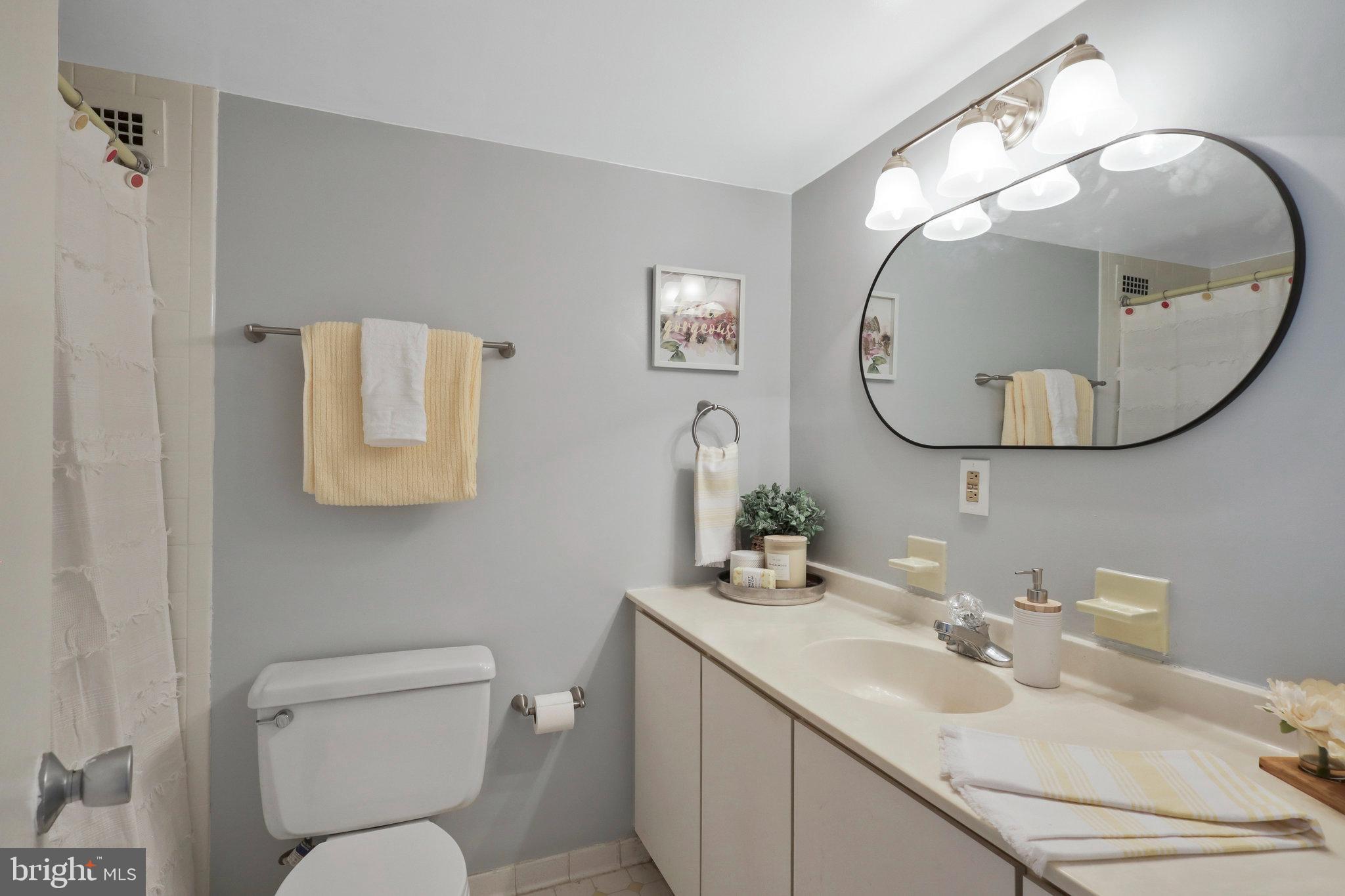 THE CARLTON - Residential