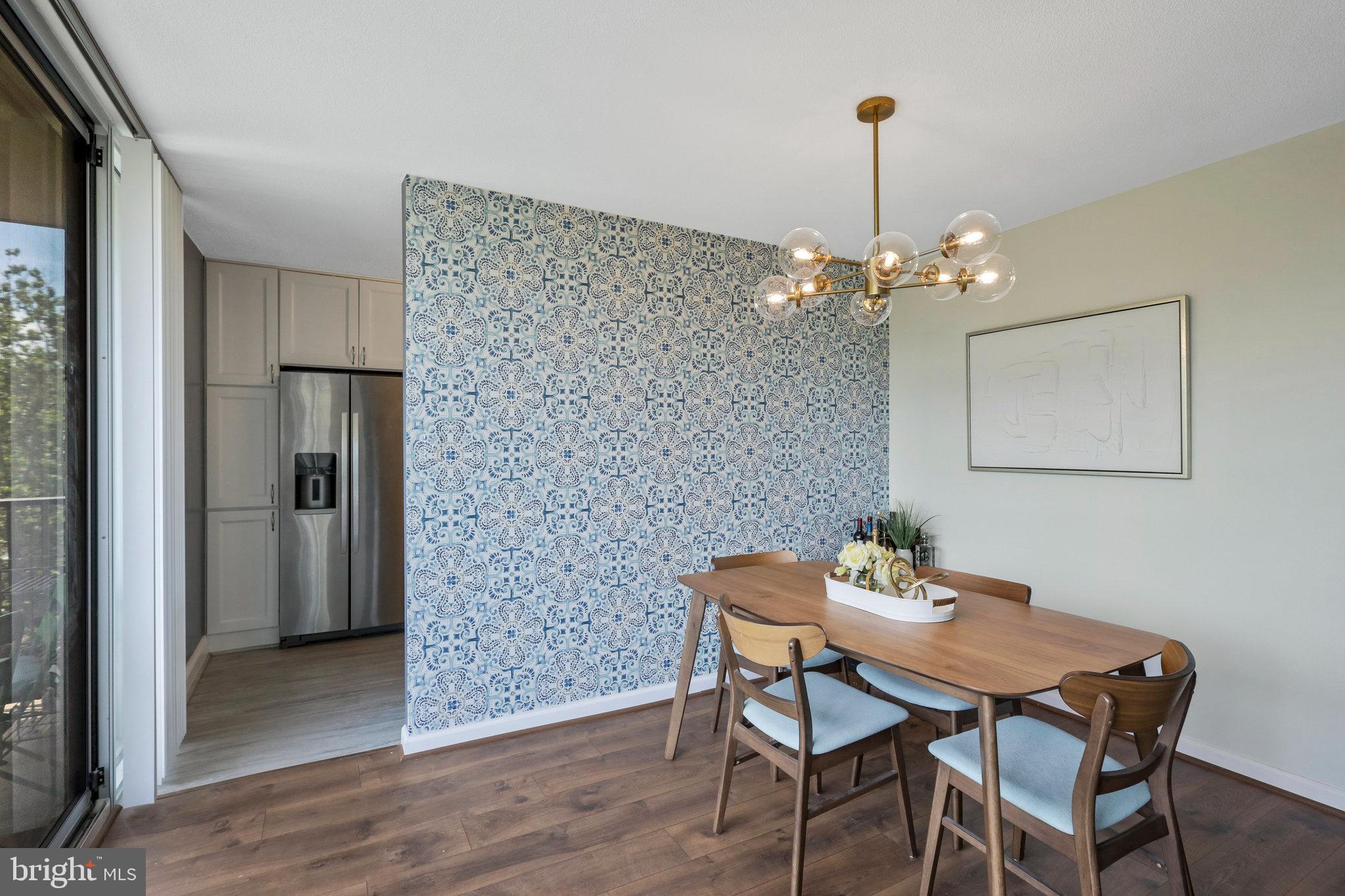 THE CARLTON - Residential