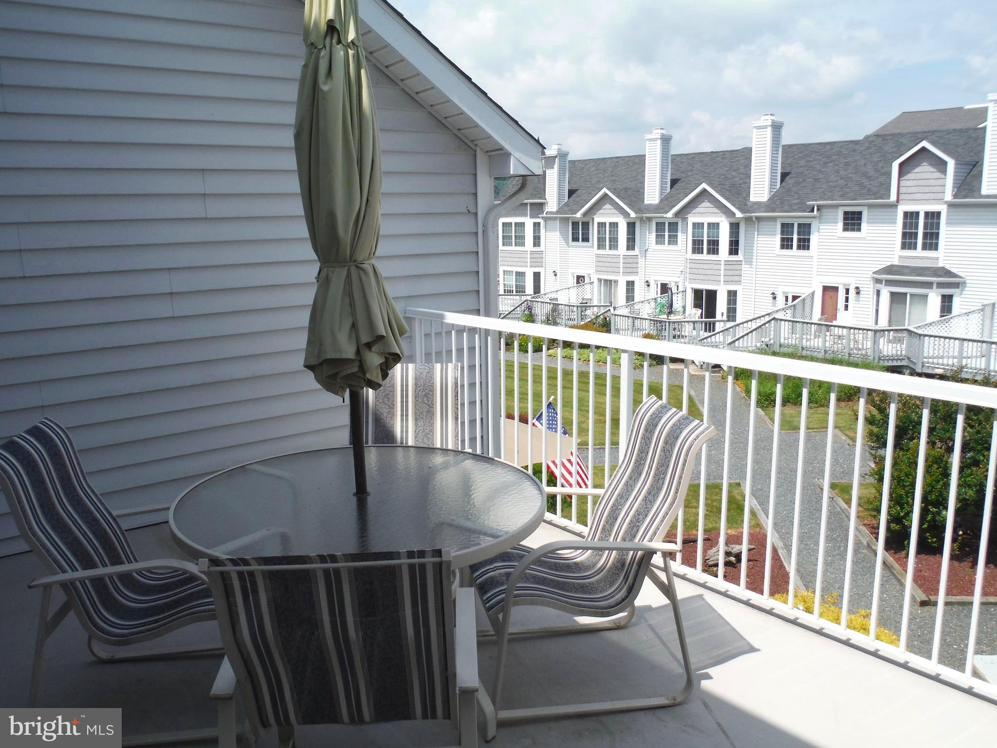 TOMES LANDING - Residential