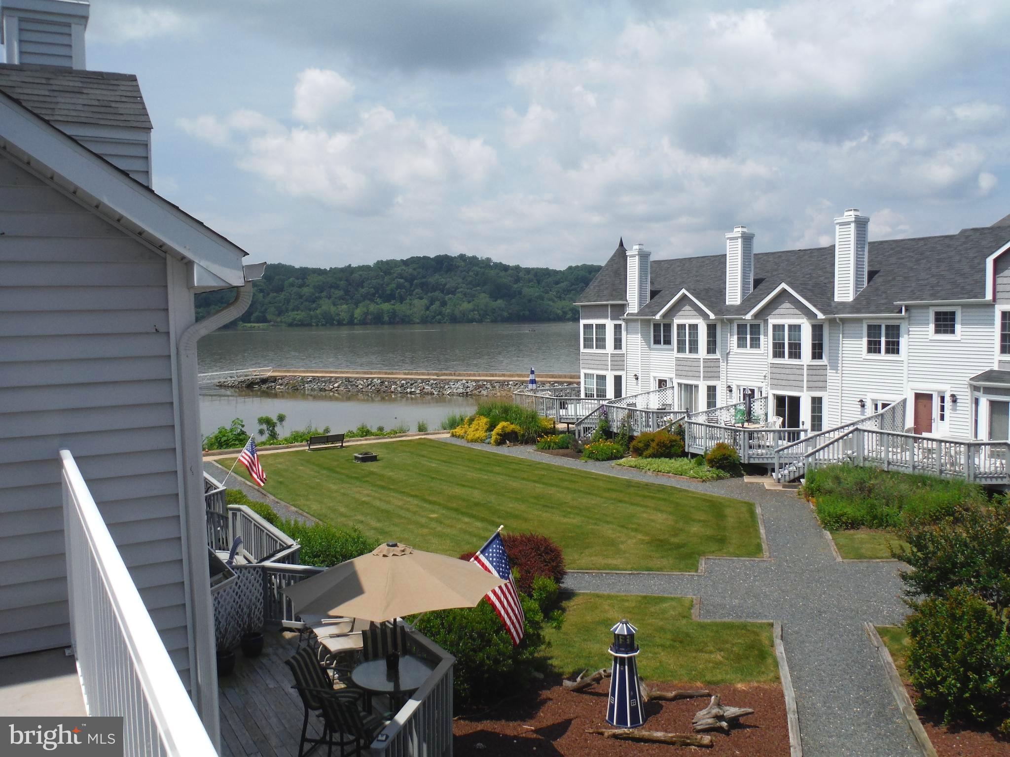 TOMES LANDING - Residential