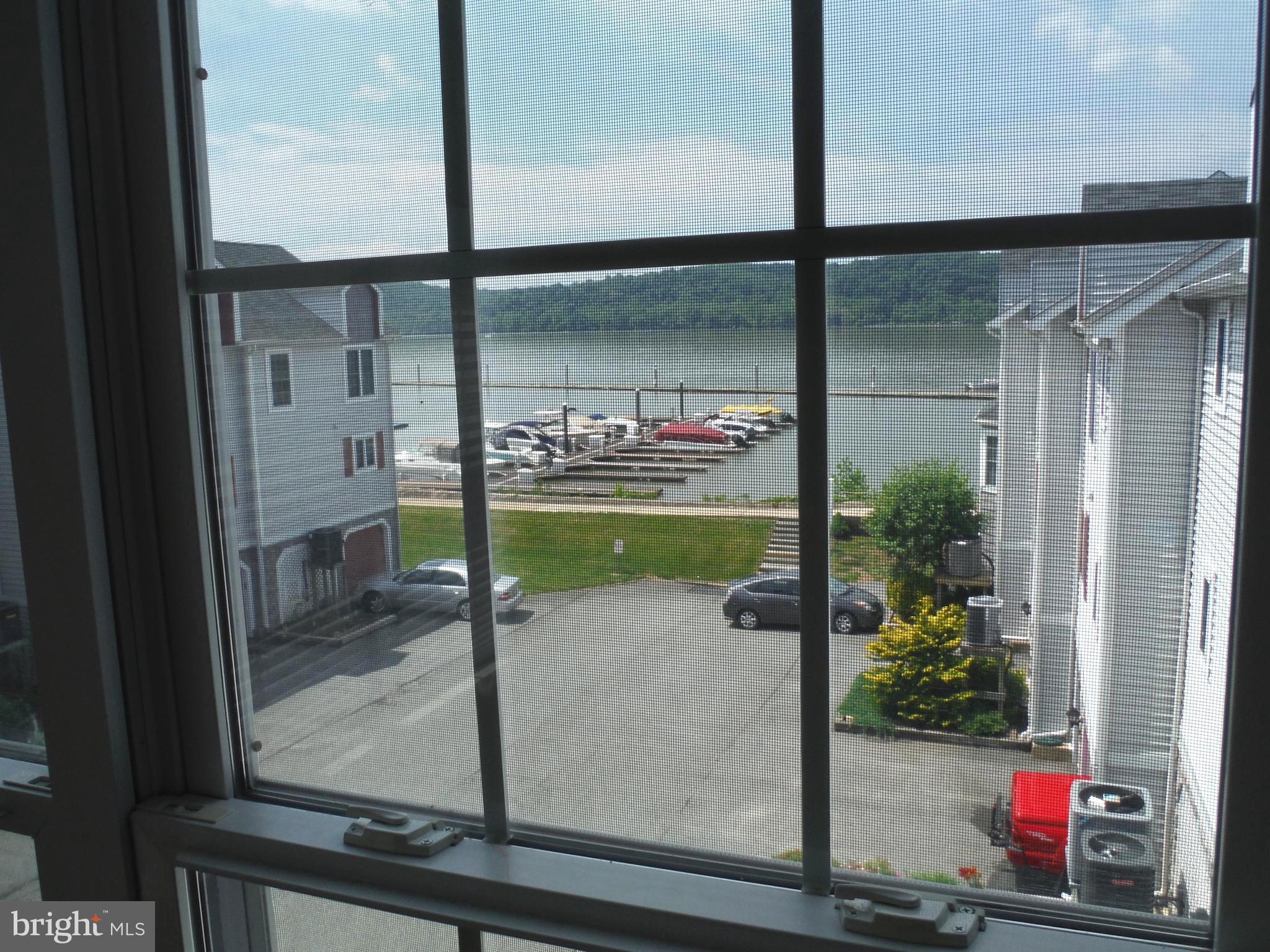 TOMES LANDING - Residential