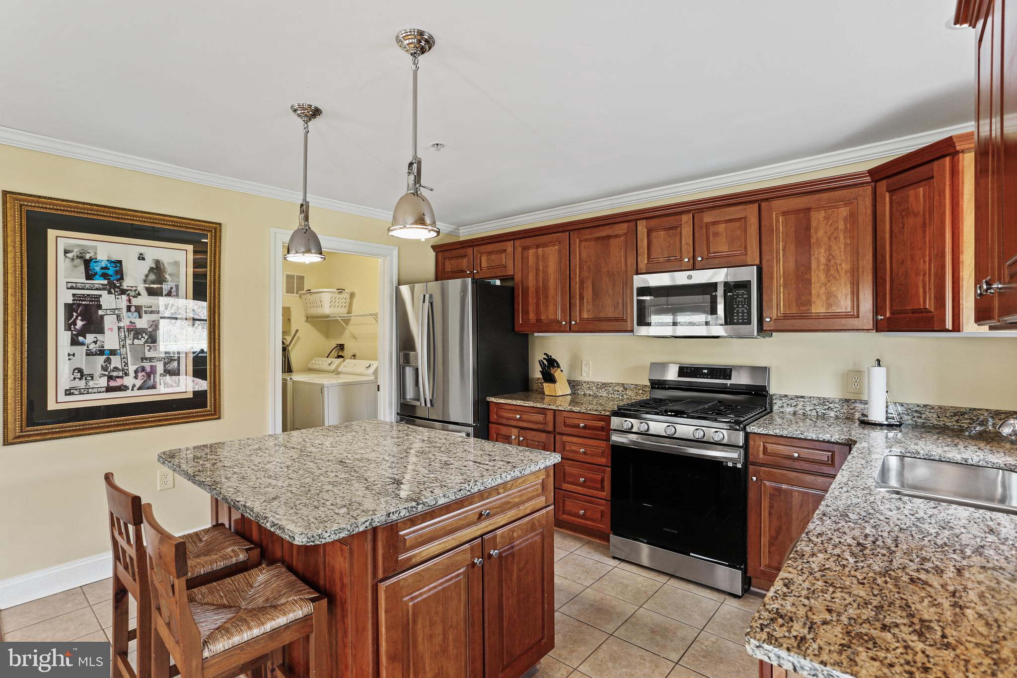 ROUNDWOOD RIDGE - Residential