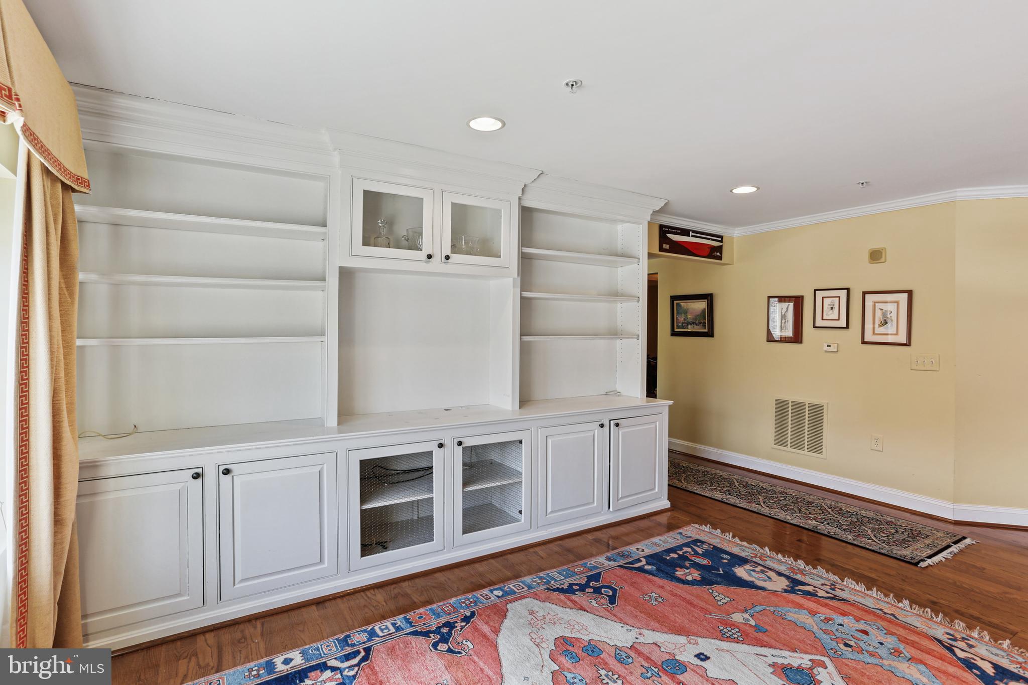 ROUNDWOOD RIDGE - Residential