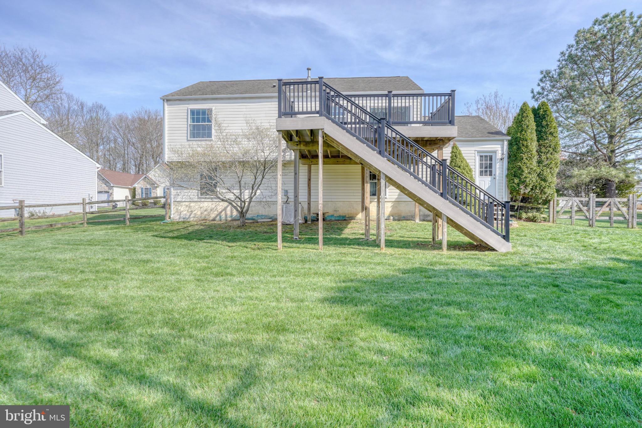 CHANDELEUR WOODS - Residential