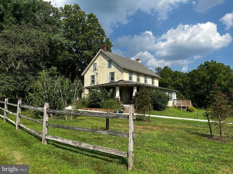 Condo For Rent - 1239 Salford Street #1<br/> HARLEYSVILLE, PA 19438