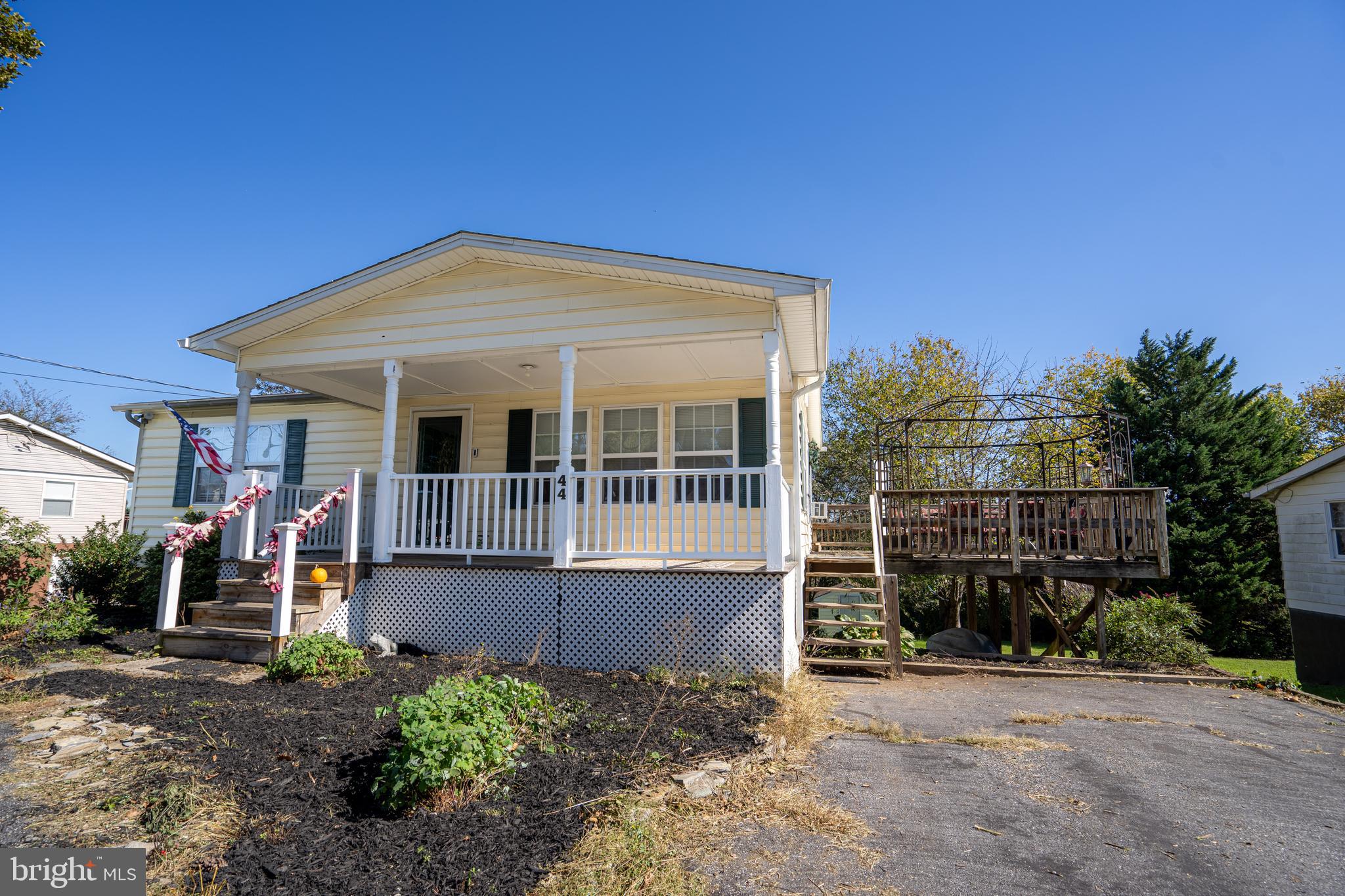 ORCHARD HILLS - Residential