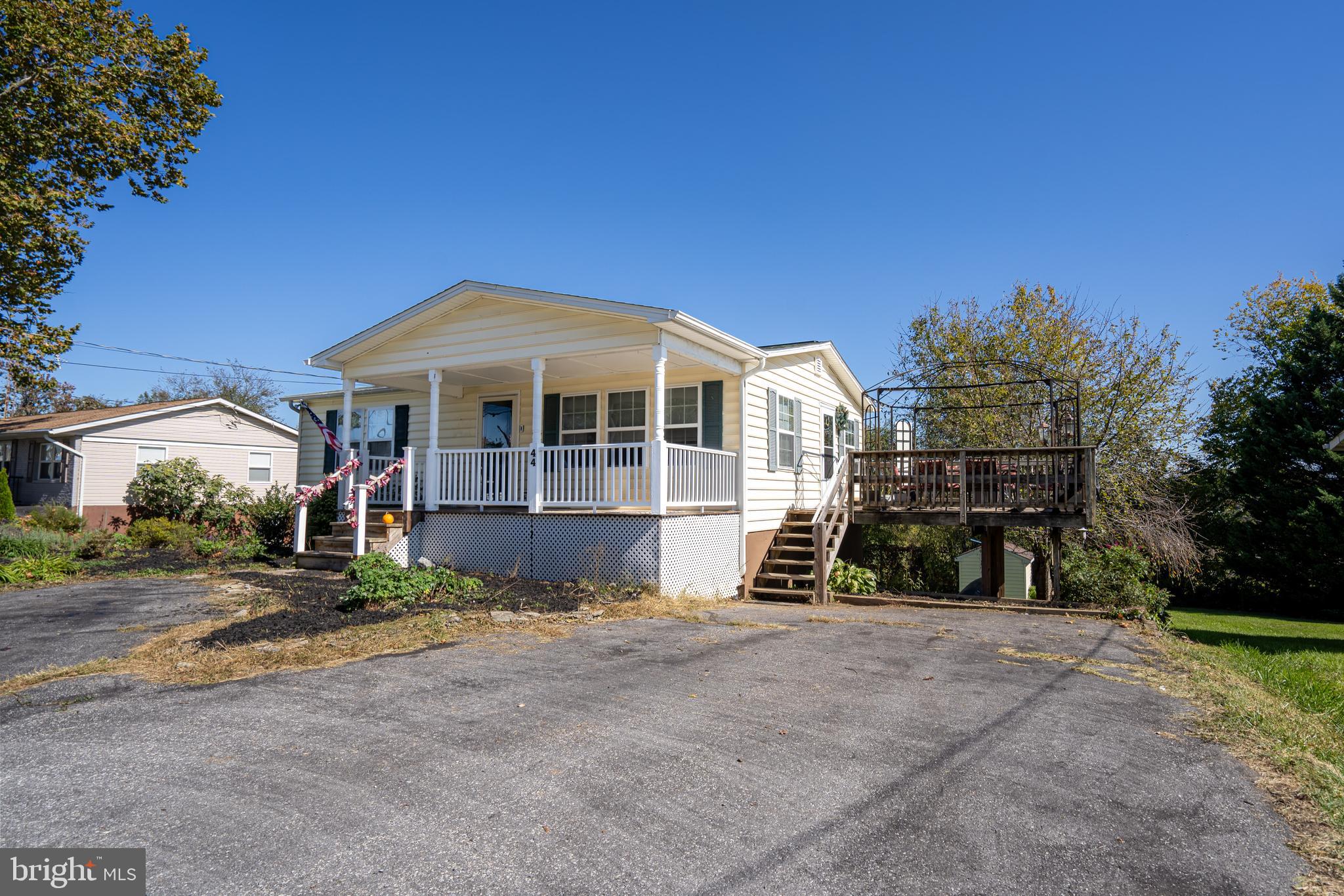 ORCHARD HILLS - Residential