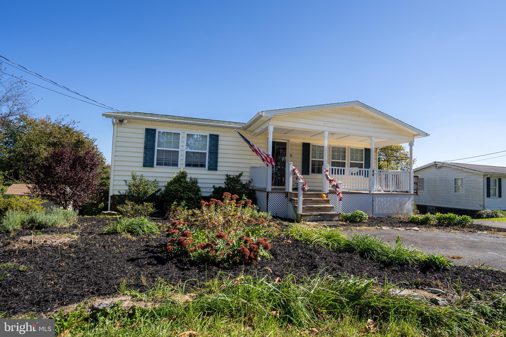 ORCHARD HILLS - Residential