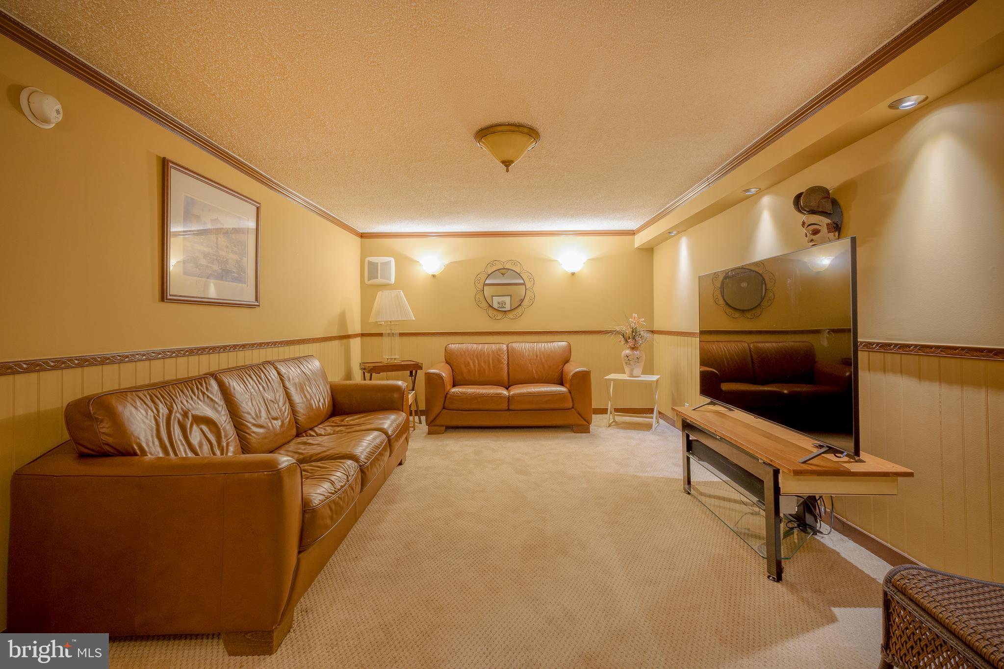 ELKINS PARK - Residential