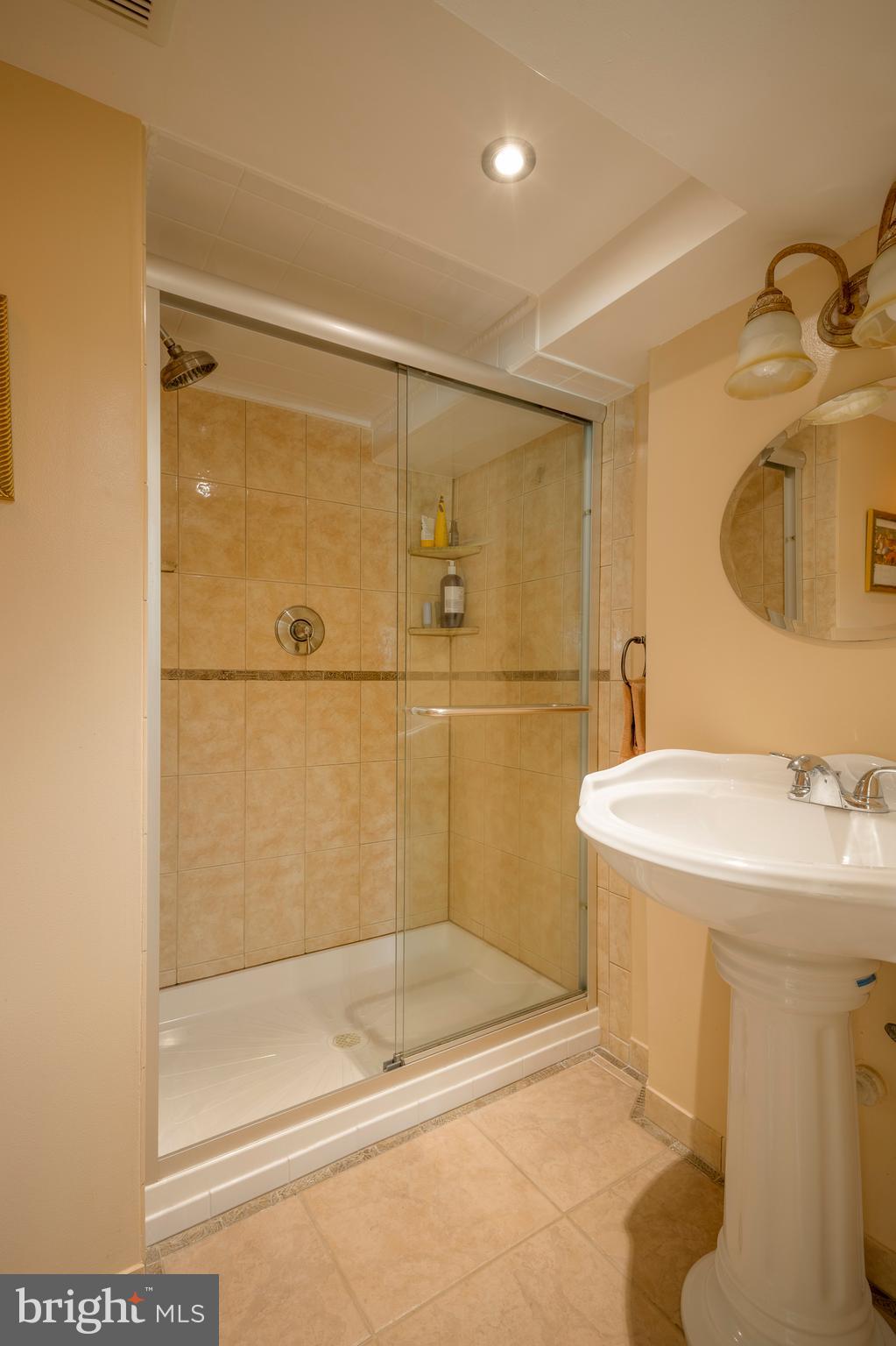 ELKINS PARK - Residential