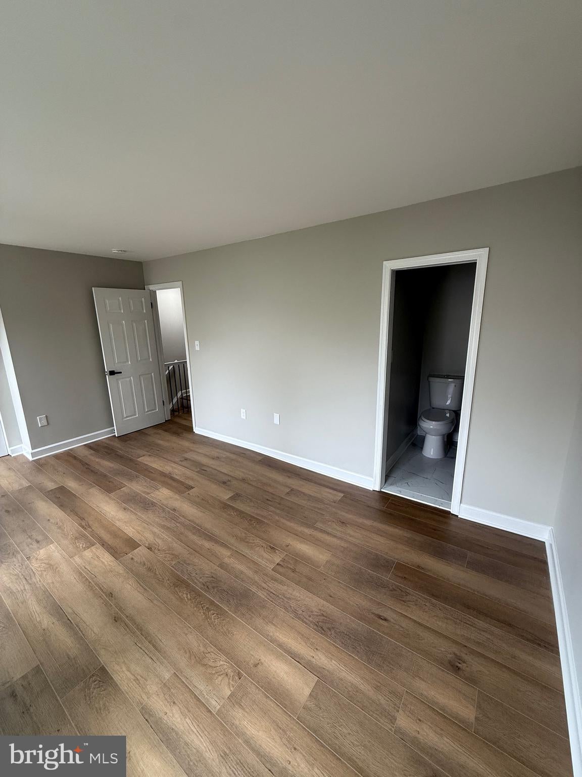 5853 SUITLAND ROAD