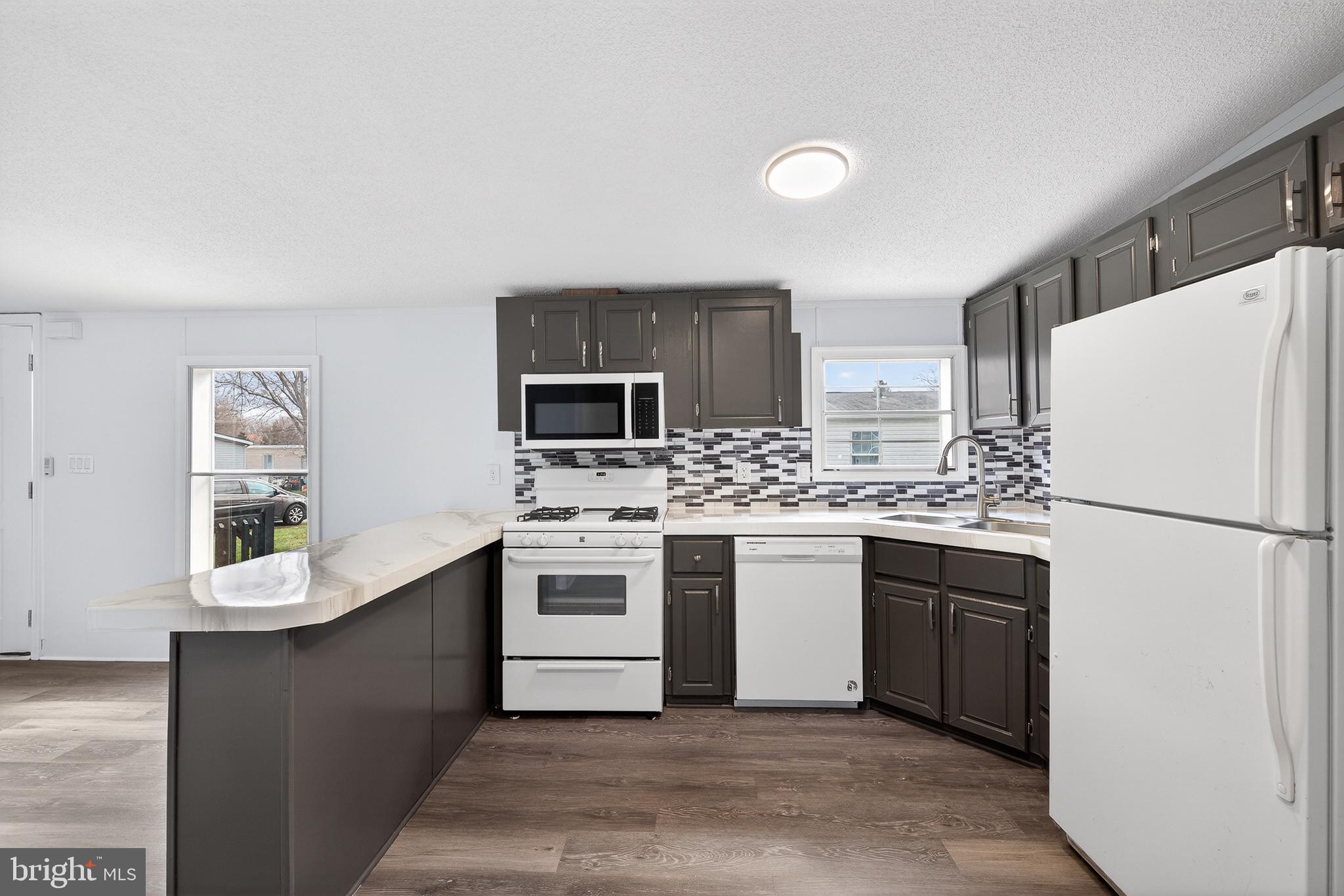 VILLAGE BROOK - Residential